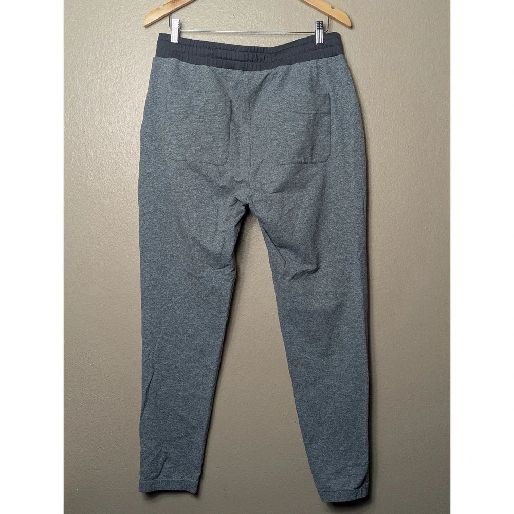Vuori stretch fit inseam